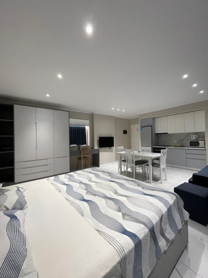 Modern Beachfront Apartments Σαράντα Εξωτερικό φωτογραφία