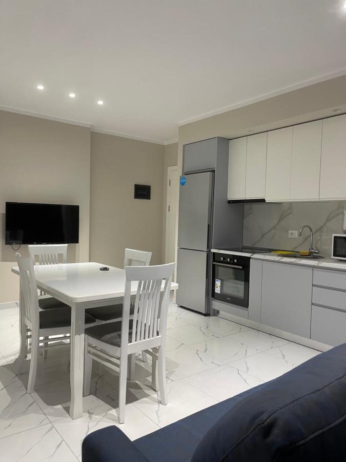 Modern Beachfront Apartments Σαράντα Εξωτερικό φωτογραφία