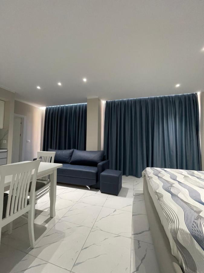 Modern Beachfront Apartments Σαράντα Εξωτερικό φωτογραφία