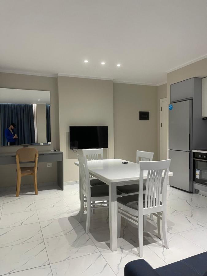 Modern Beachfront Apartments Σαράντα Εξωτερικό φωτογραφία